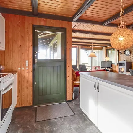 Maini - 600m From The Sea By Interhome Saltum